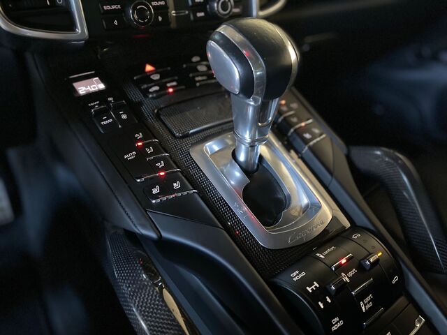 Porsche Cayenne Turbo foto 22