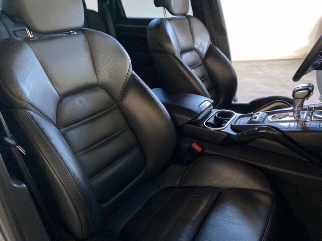 Porsche Cayenne Turbo foto 28