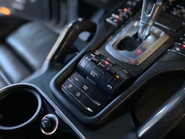 Porsche Cayenne Turbo foto 30