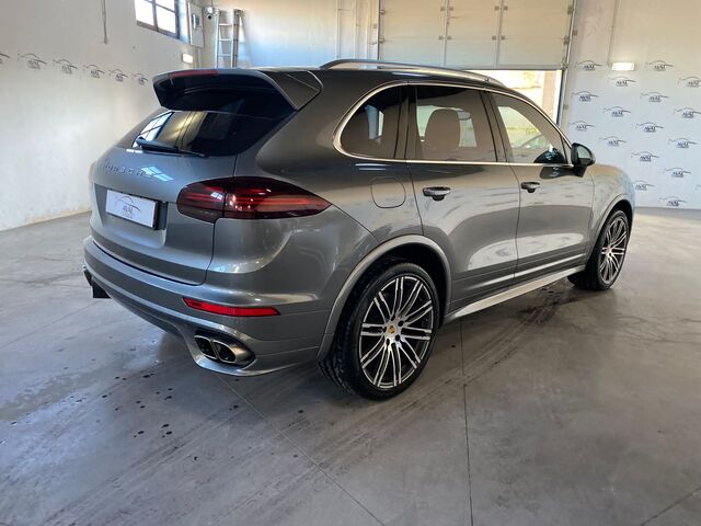 Porsche Cayenne Turbo foto 5