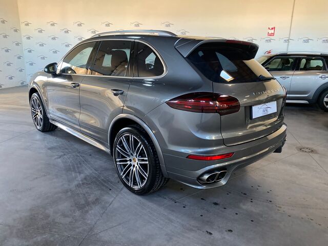 Porsche Cayenne Turbo foto 7