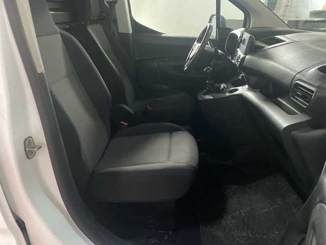 Opel Combo 1.5d foto 9
