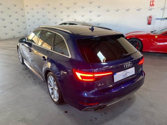 Audi A4 Avant 3.0 TDI Quattro S-line foto 2