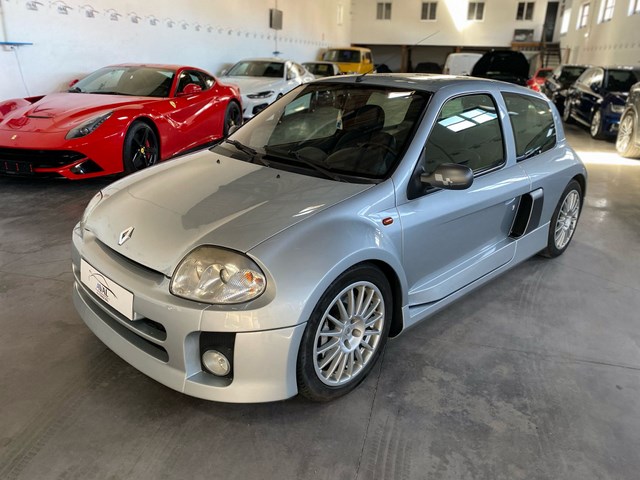 Renault Clio V6 fase 1 foto 2