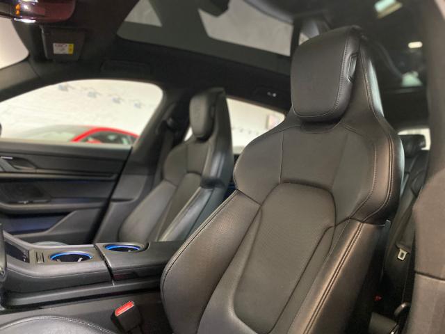 Porsche Taycan 4 cross turismo foto 16