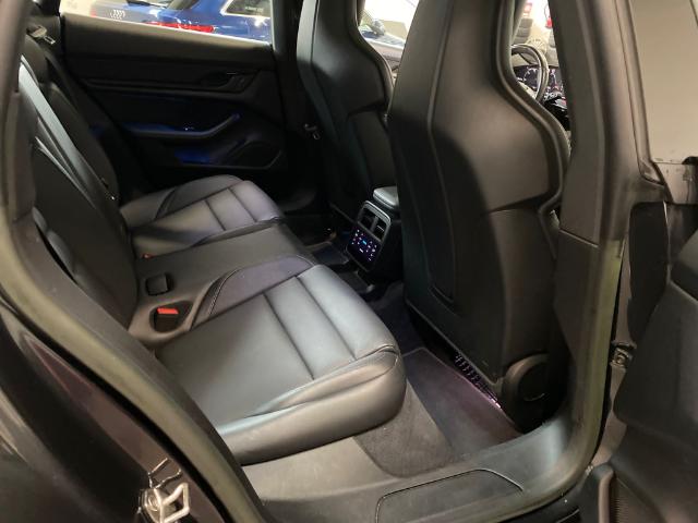 Porsche Taycan 4 cross turismo foto 19