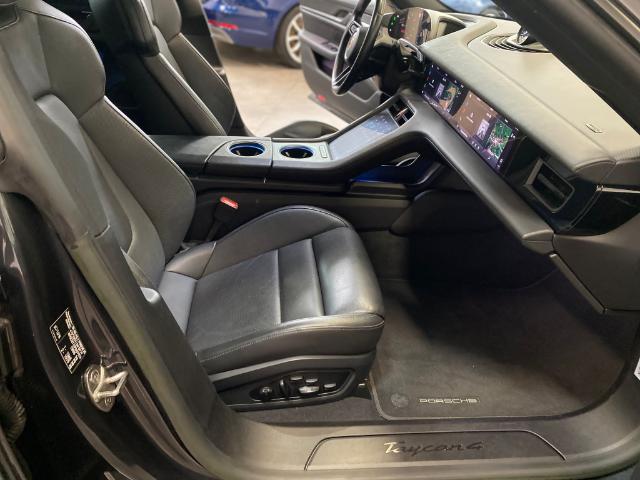 Porsche Taycan 4 cross turismo foto 23