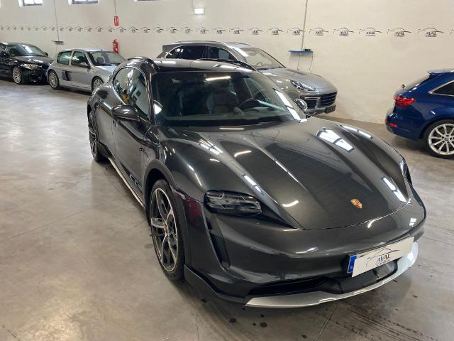 Porsche Taycan 4 cross turismo foto 5