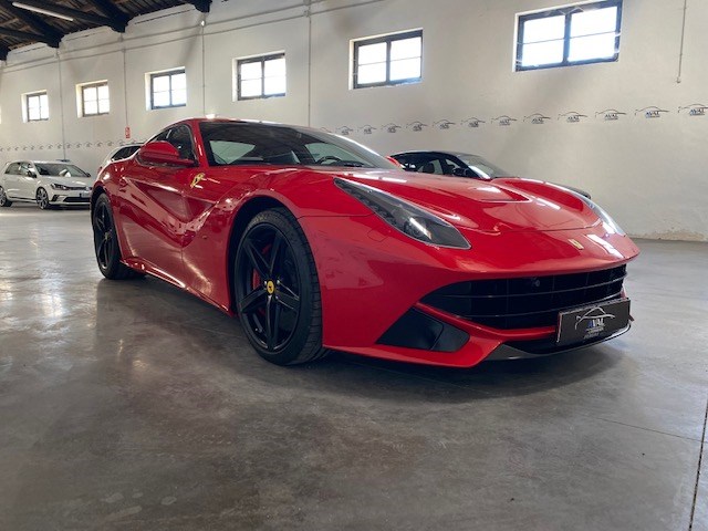 FERRARI F12 BERLINETTA foto 22