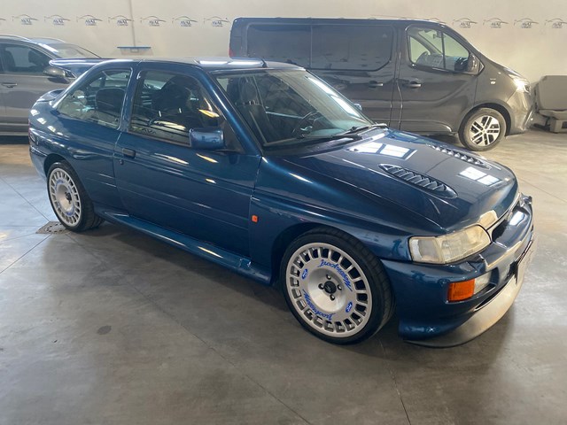 Ford Escort RS Cosworth foto 3