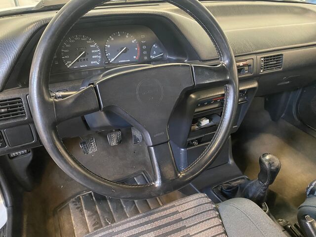 Mazda 323 GT-R foto 10