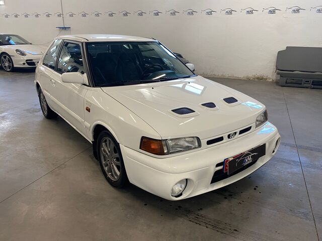 Mazda 323 GT-R foto 4