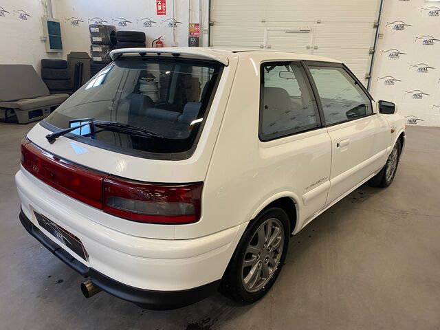 Mazda 323 GT-R foto 6