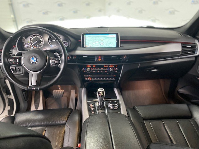 BMW X5 M50D foto 17