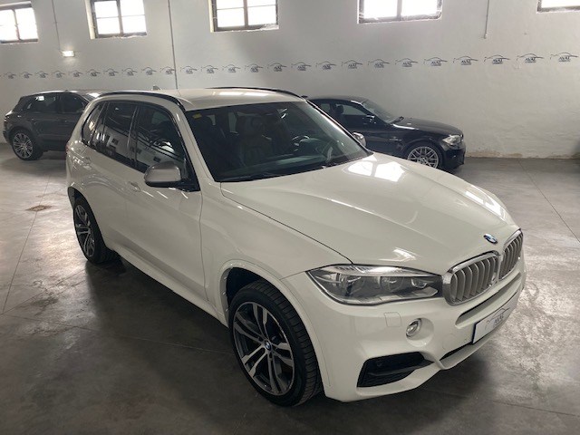 BMW X5 M50D foto 4